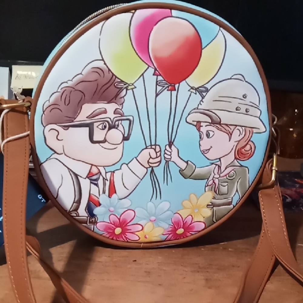 Loungefly Pixar Up Carl And Ellie With Balloon Crossbody Bag- NWT - Picture 8 of 8